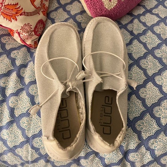 🔴HEYDUDE, SPARKLING WHITE - Picture 1 of 4